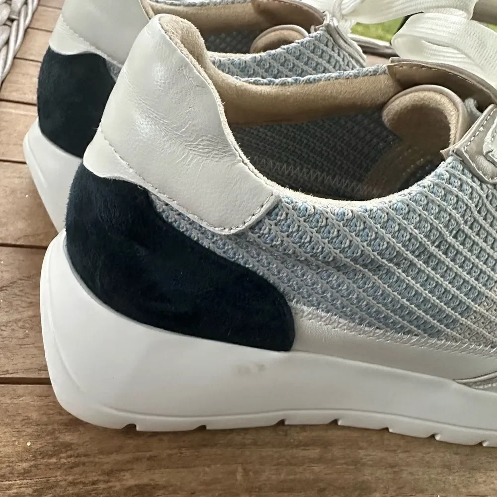 Vaneli Quip Women’s Athletic Inspired Sneakers 8.5N